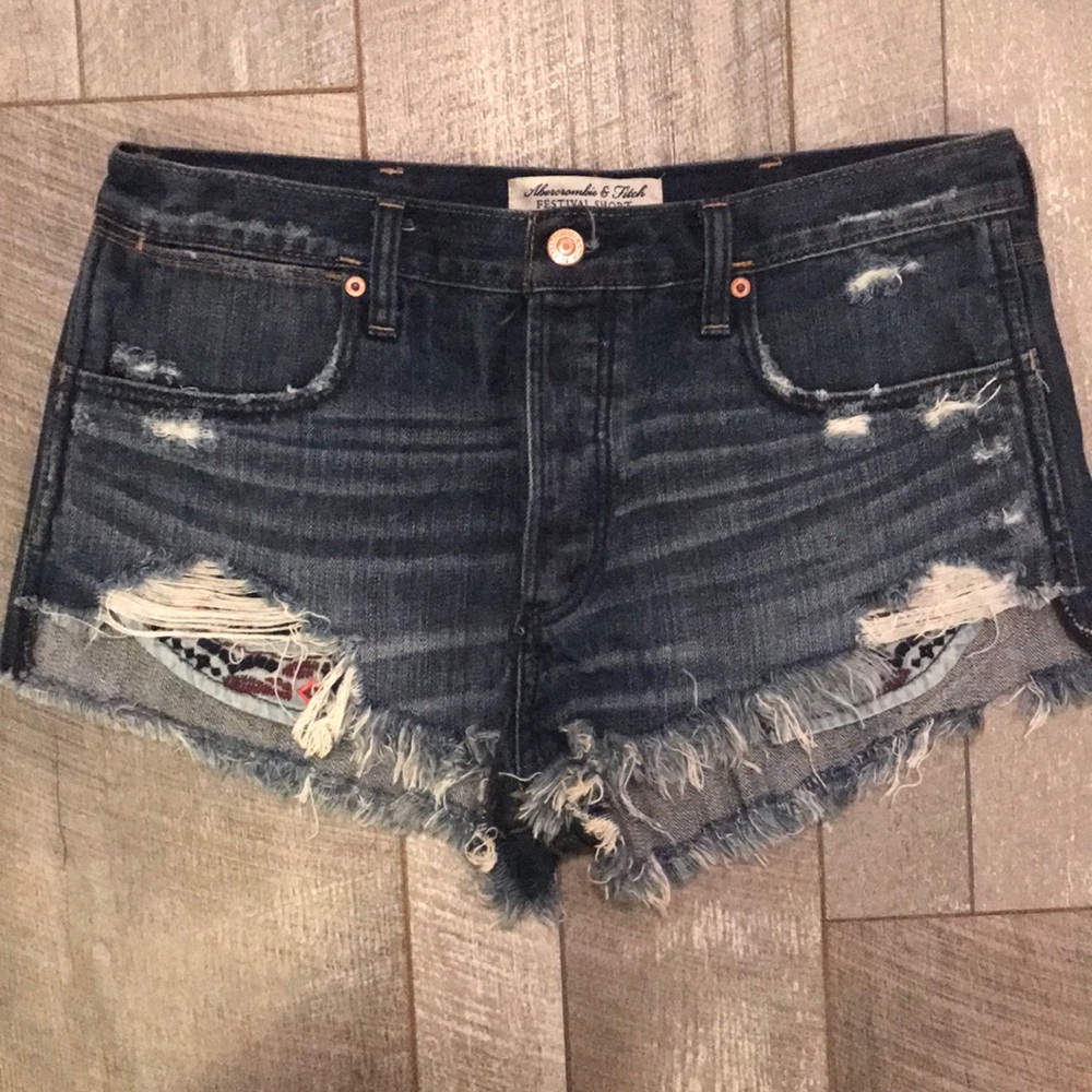 Abercrombie & Fitch high rise shorts